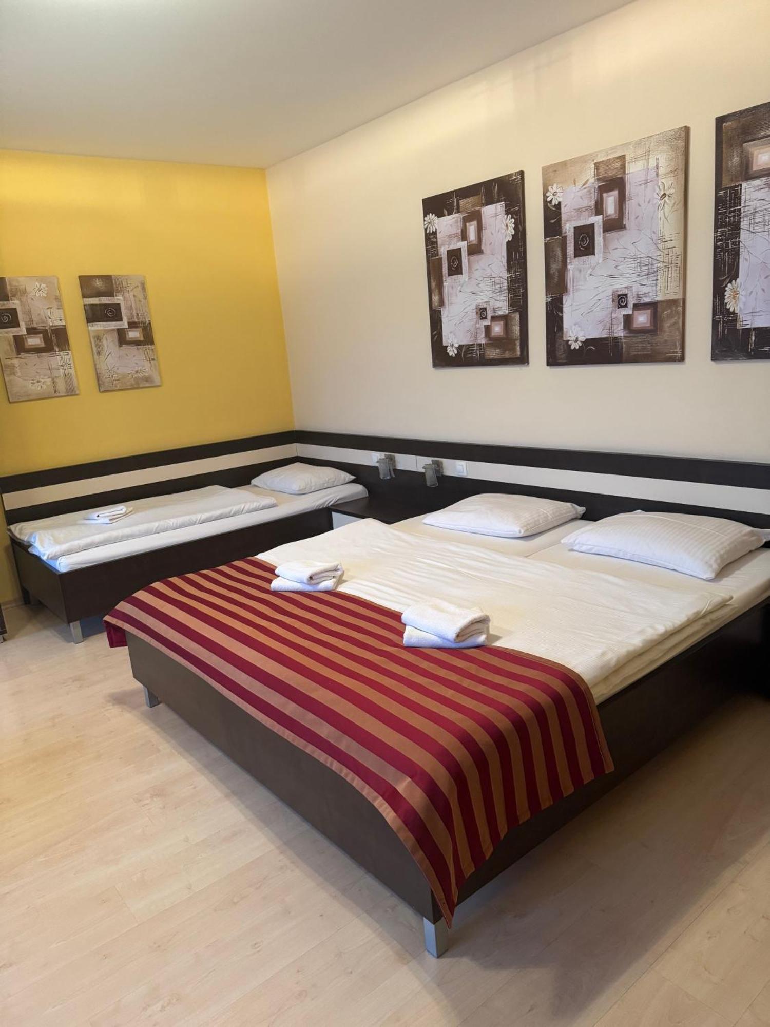 Apartman Paradise เบเชนยอวา ภายนอก รูปภาพ